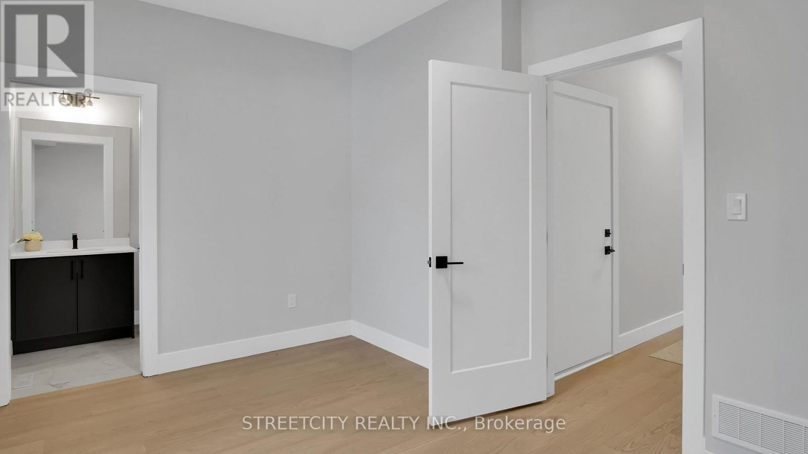 9 - 2500 MAIN STREET Image 22