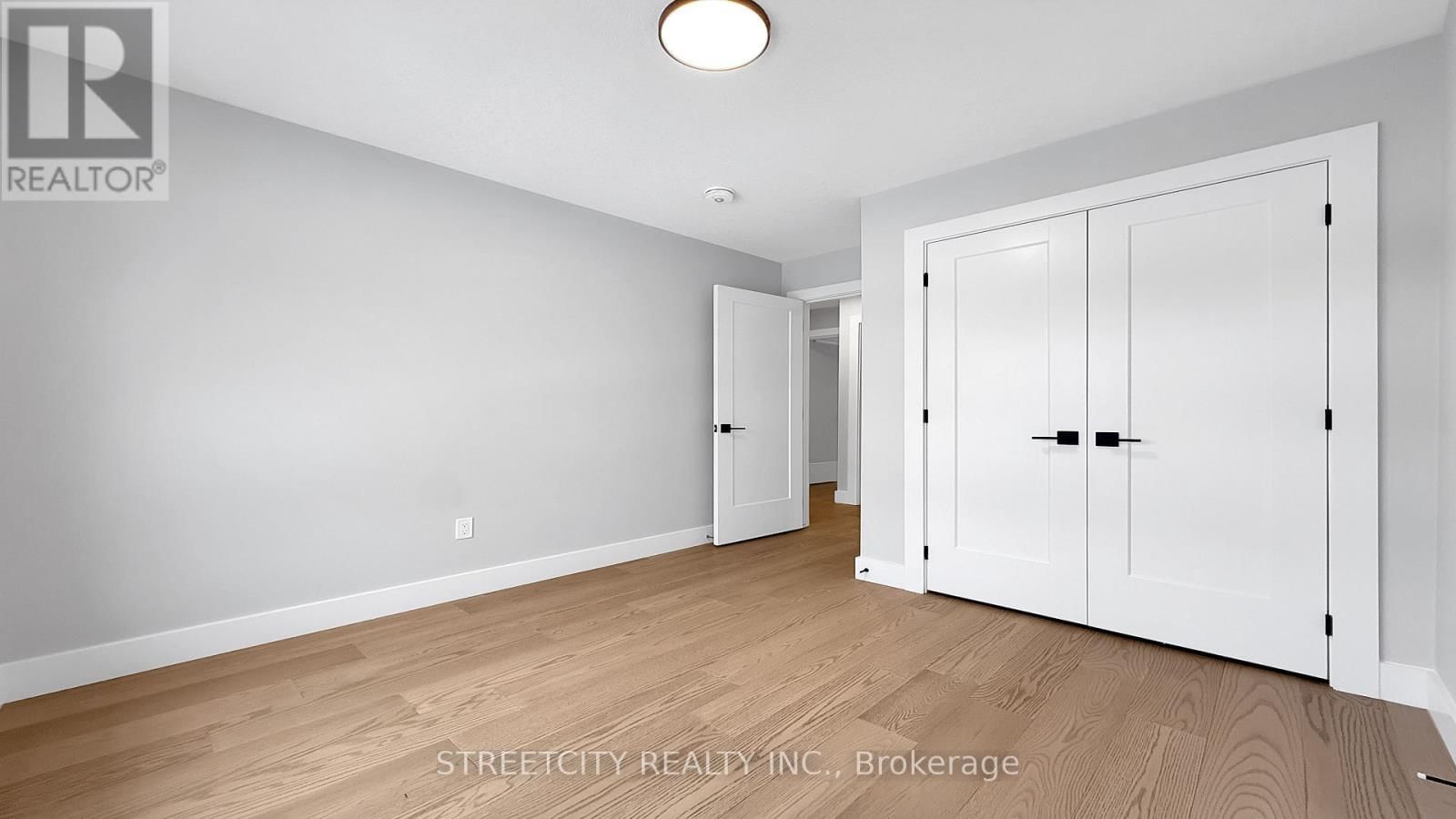 9 - 2500 MAIN STREET Image 24