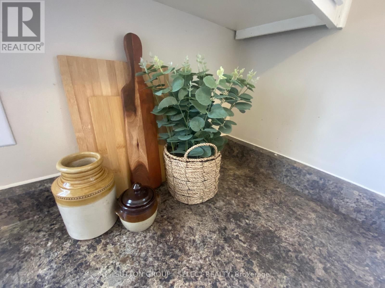 7 ARVA COURT Image 11