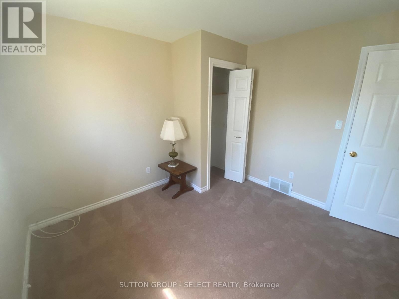 7 ARVA COURT Image 16