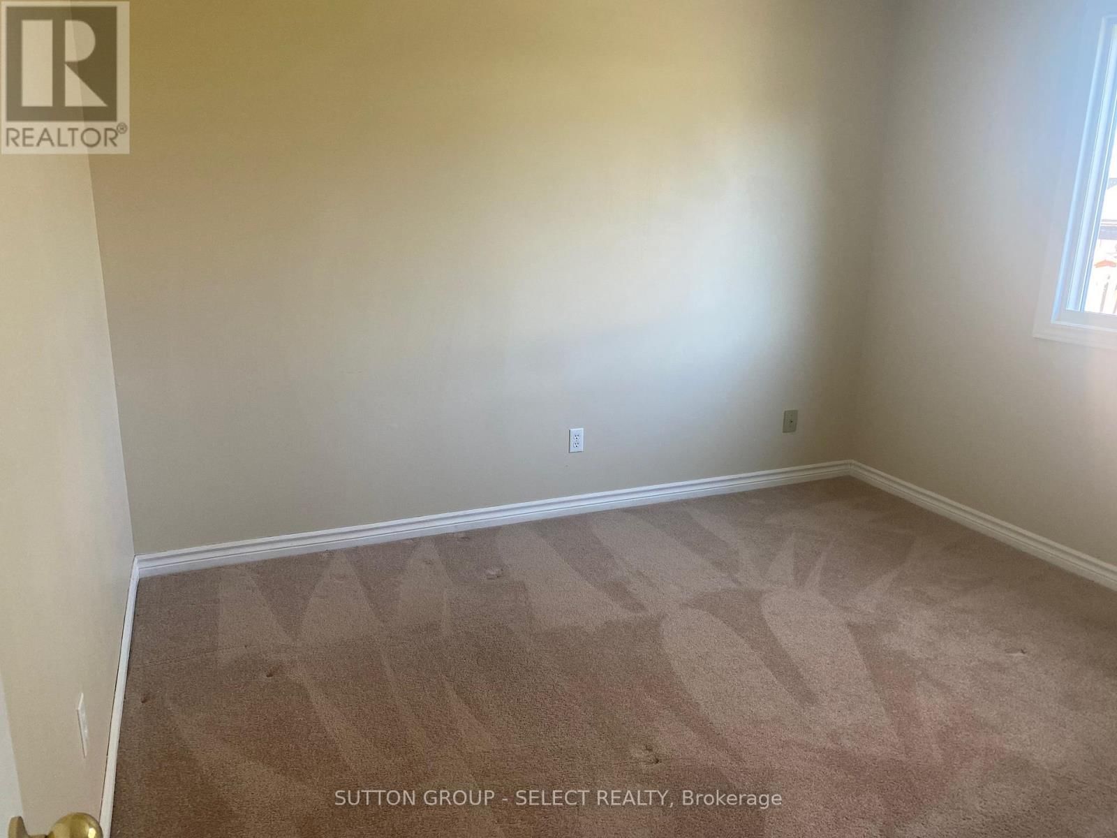 7 ARVA COURT Image 19