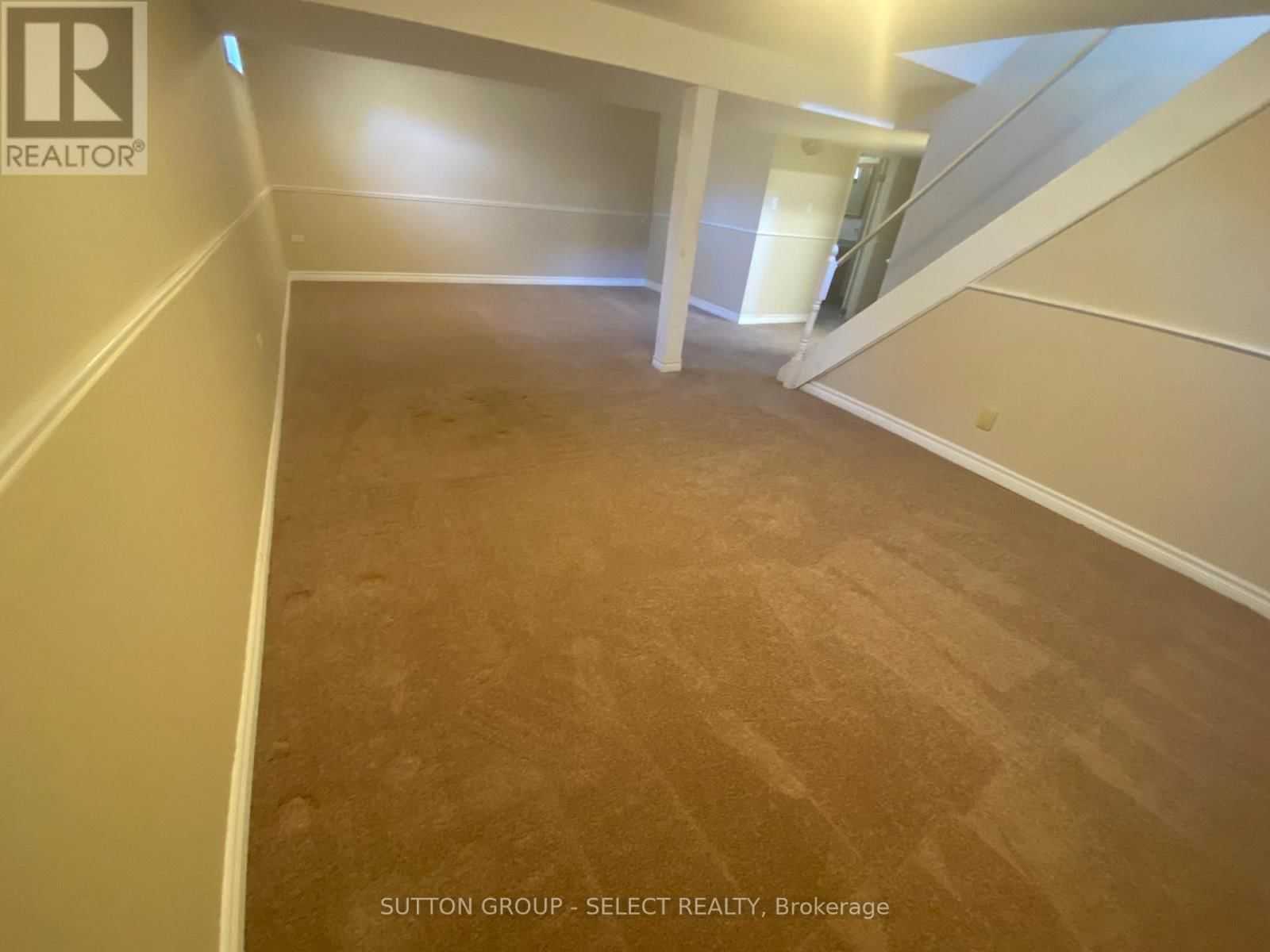 7 ARVA COURT Image 23