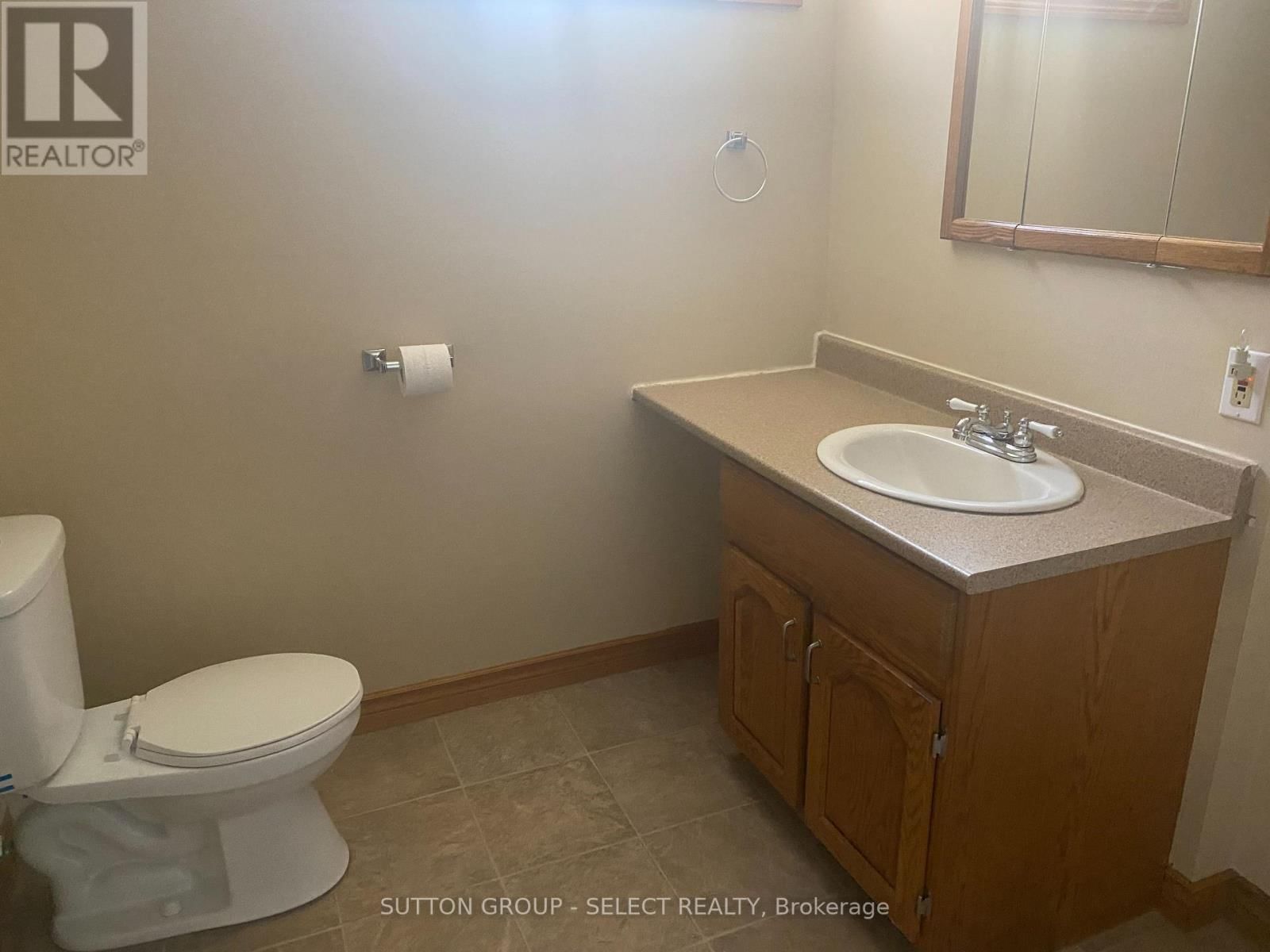 7 ARVA COURT Image 25