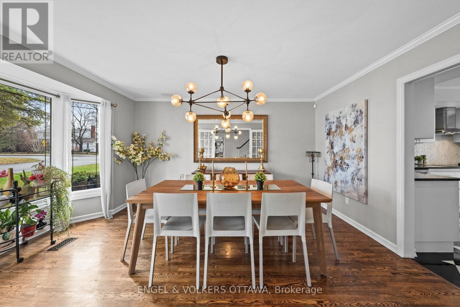 1 ERINLEA COURT Image 14