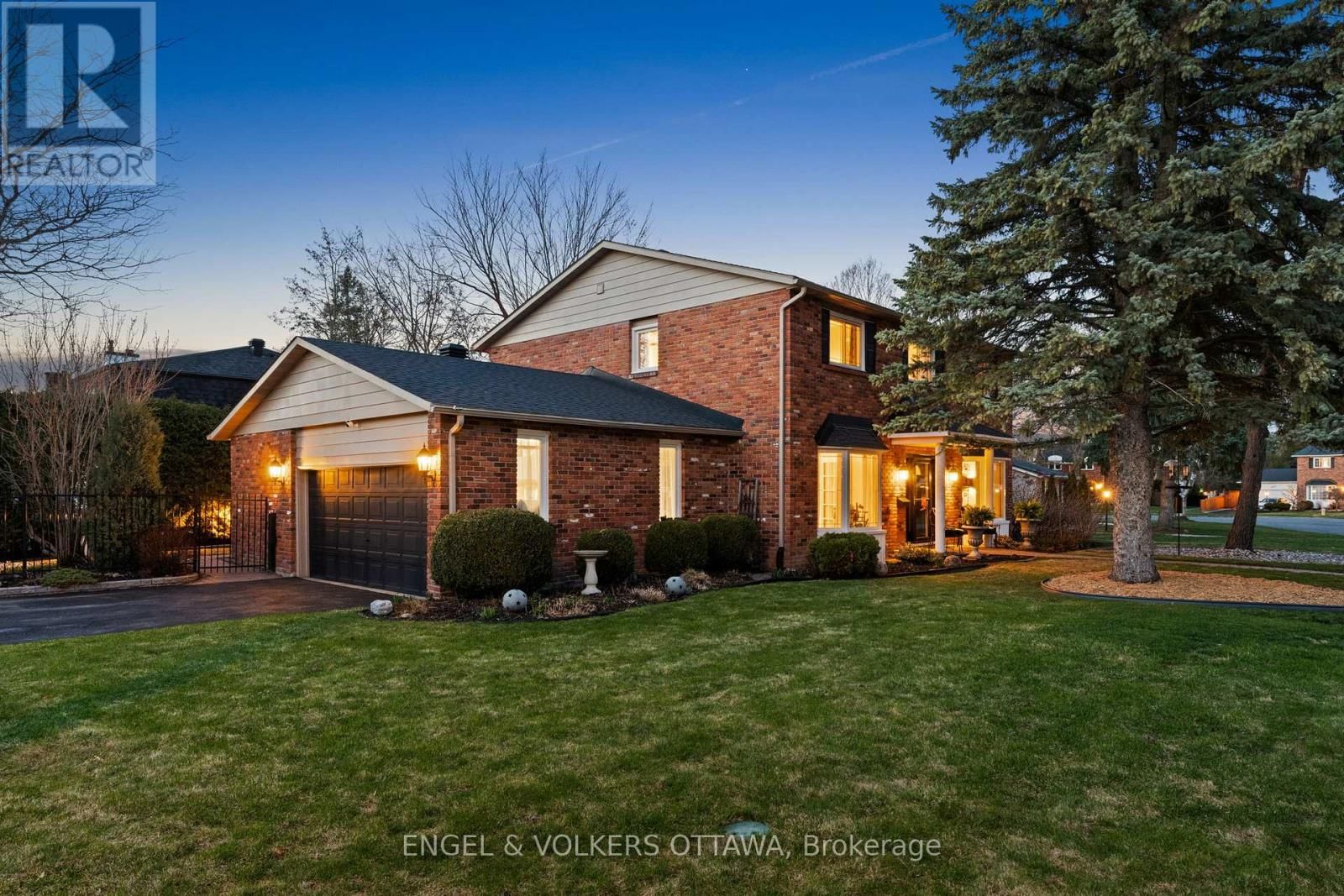 1 ERINLEA COURT Image 2