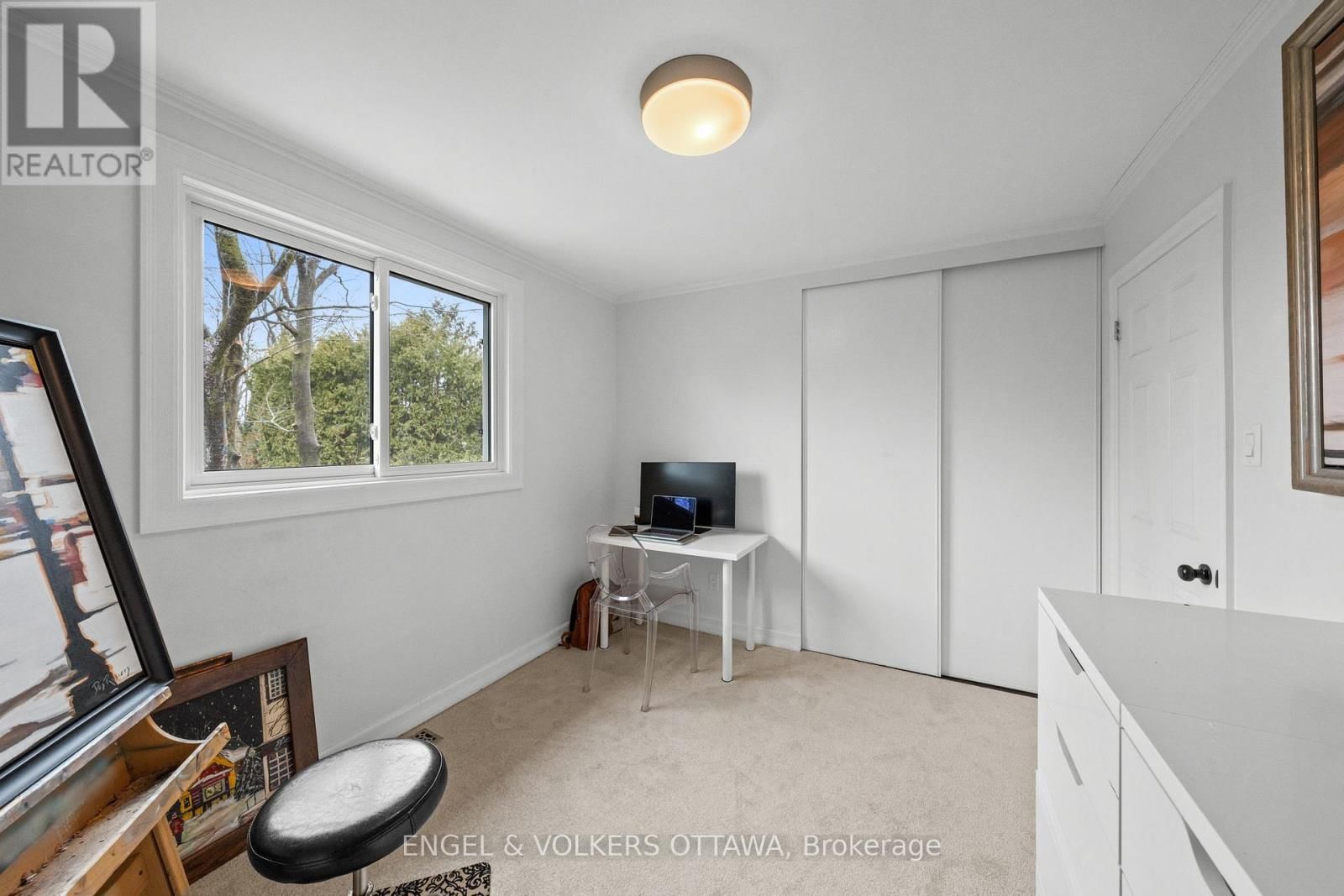 1 ERINLEA COURT Image 28