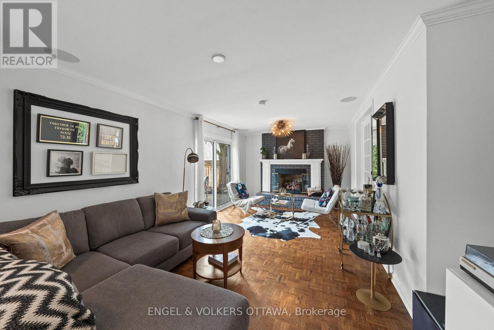 1 ERINLEA COURT Image 8