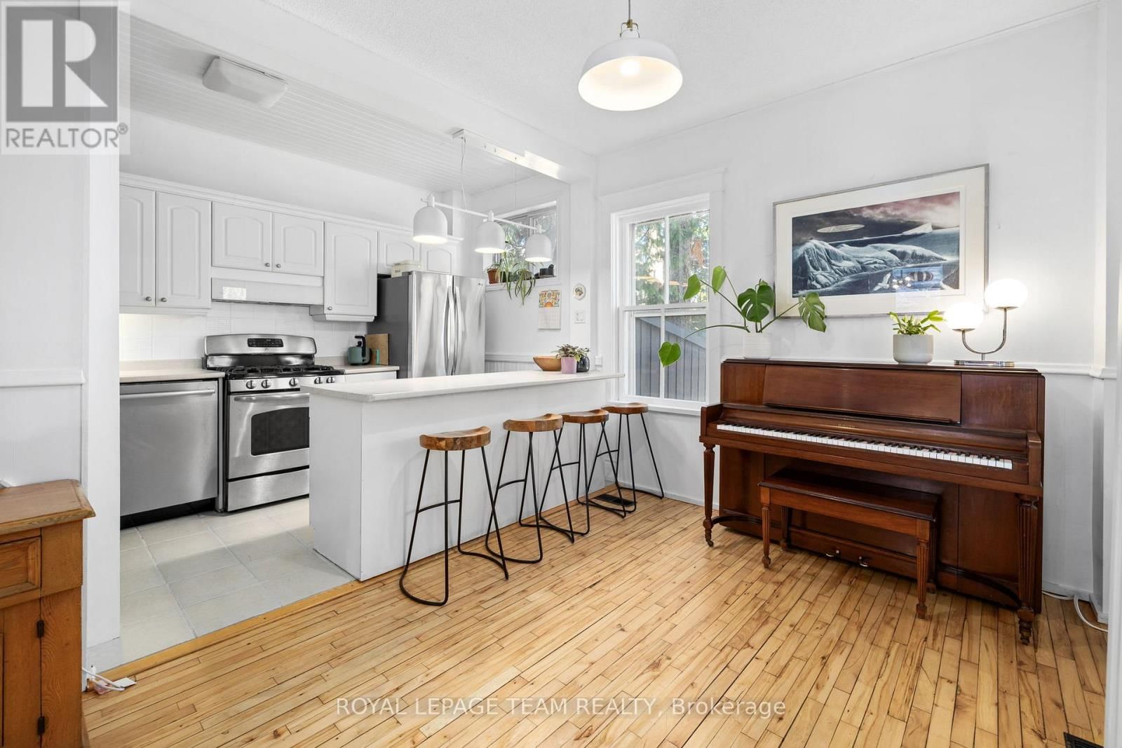 45 SPRINGFIELD ROAD Image 6