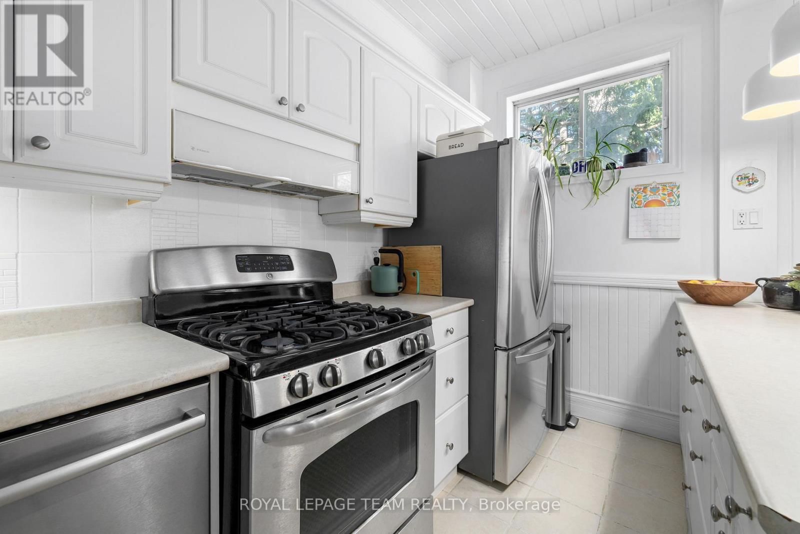 45 SPRINGFIELD ROAD Image 8