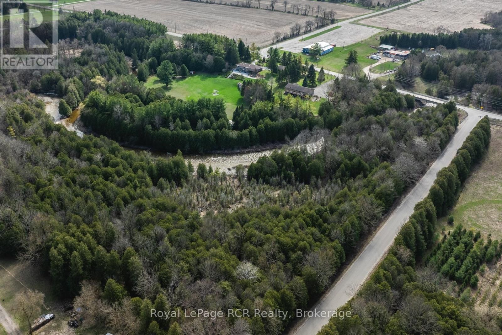 033105 GREY ROAD 28 ROAD Image 1