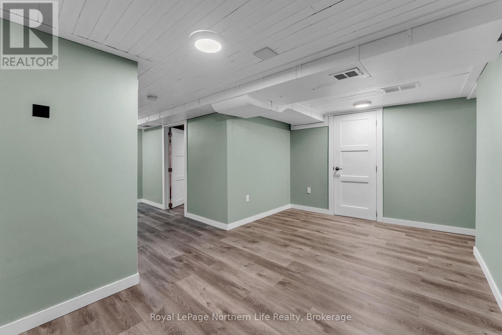 724 BLOEM STREET Image 31