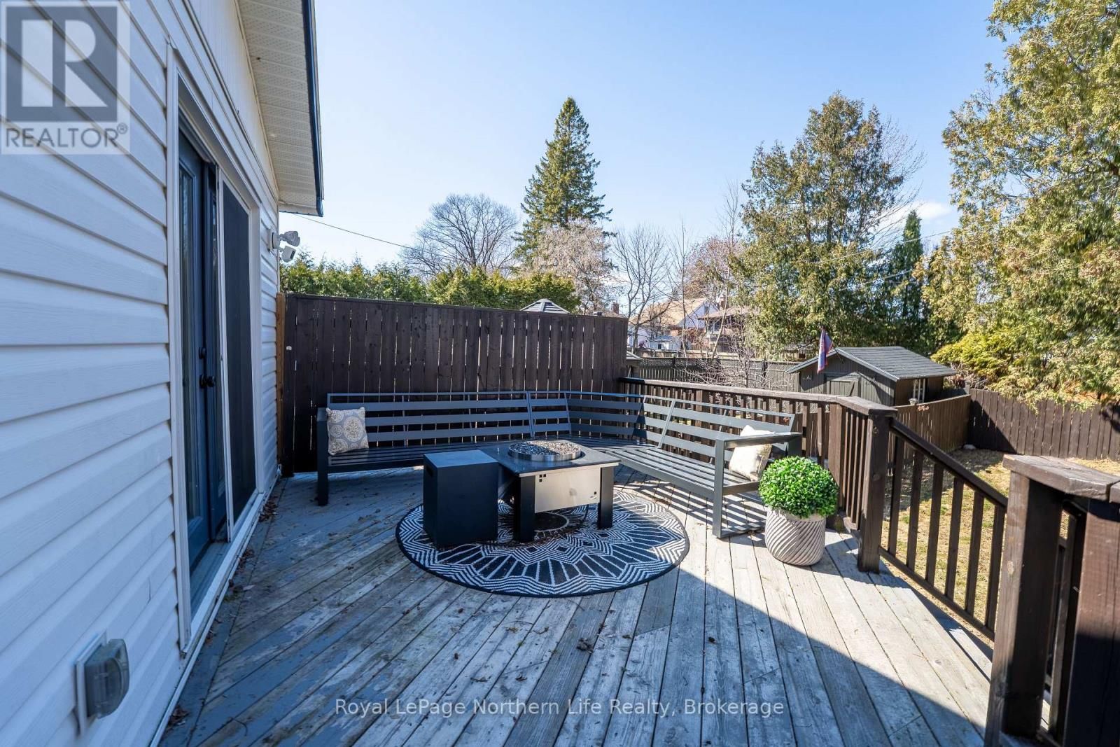 724 BLOEM STREET Image 37