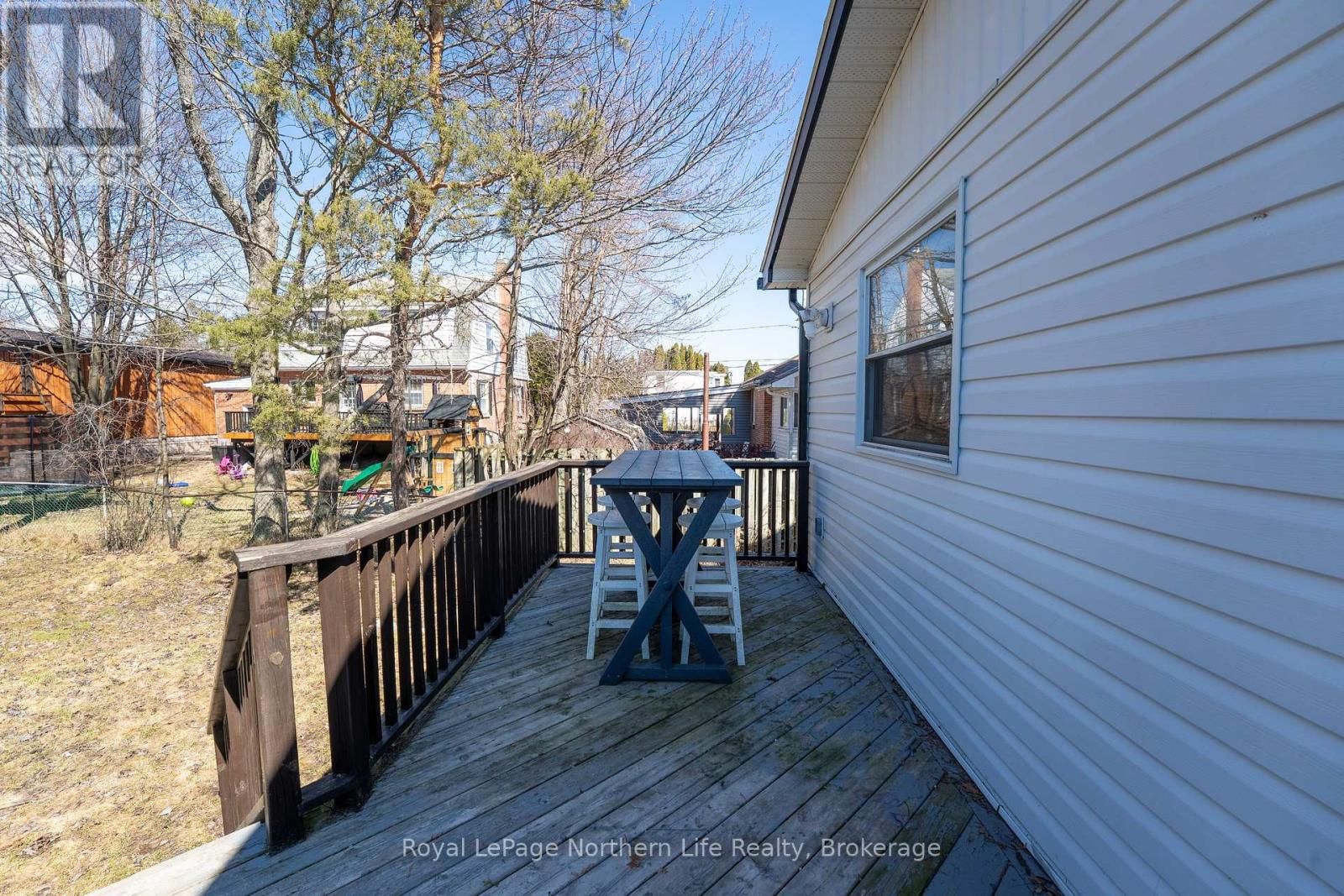 724 BLOEM STREET Image 38