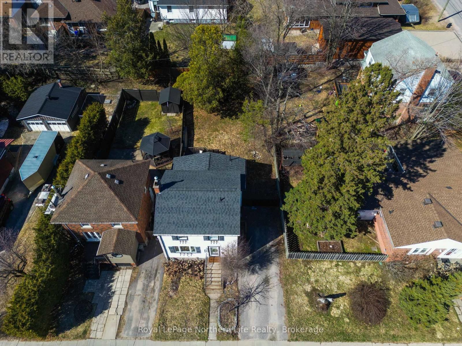 724 BLOEM STREET Image 42