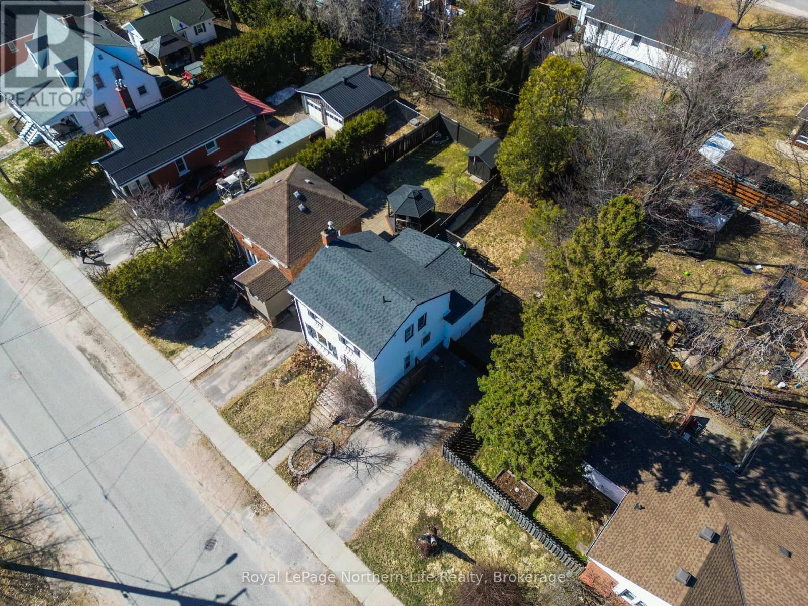 724 BLOEM STREET Image 45