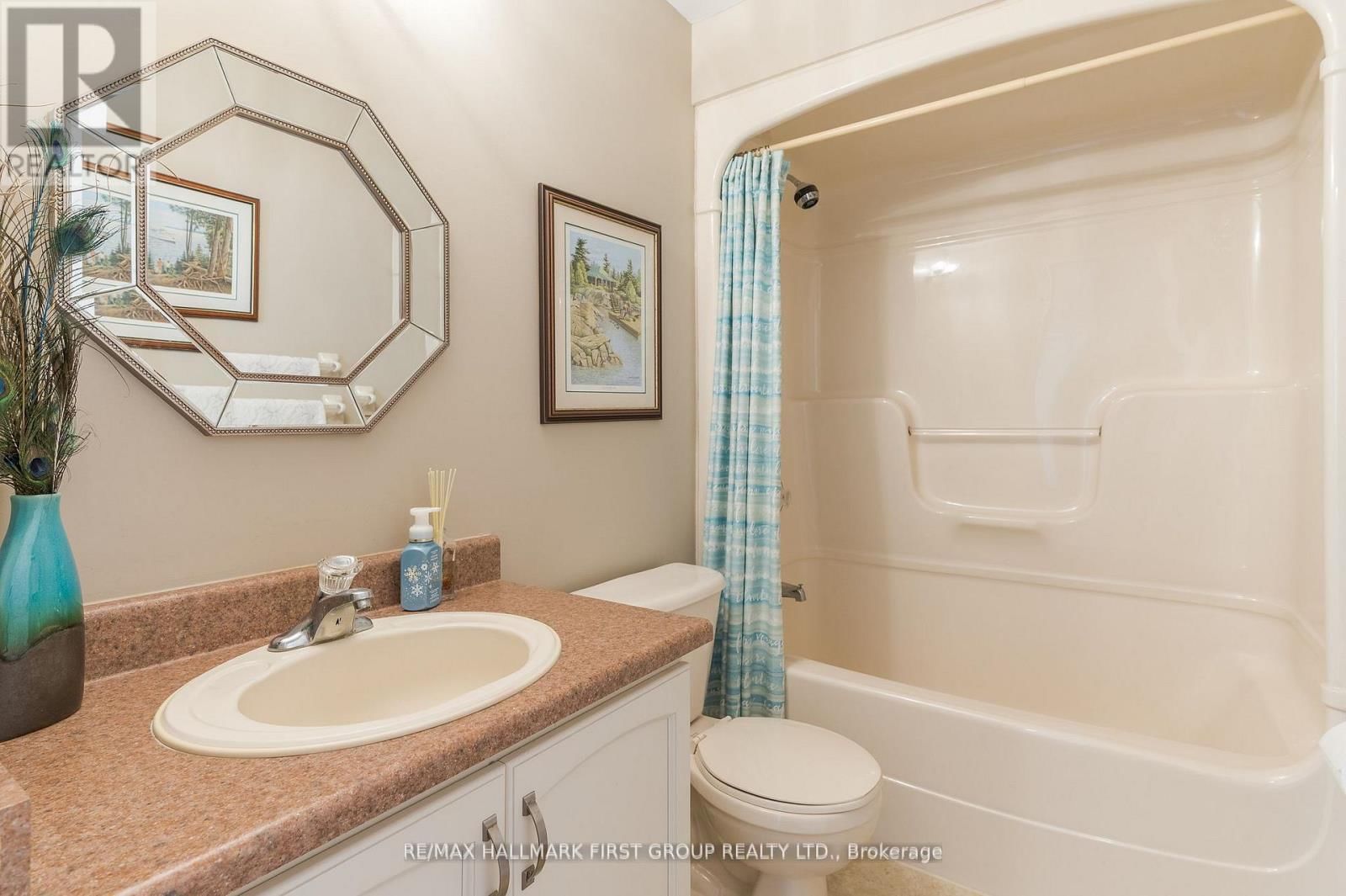 4 BLUEWATER AVENUE Image 24