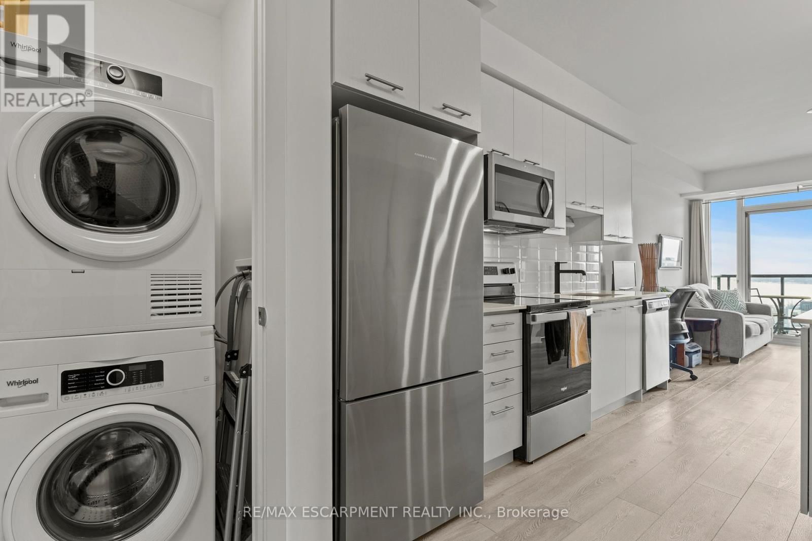 1110 - 385 WINSTON ROAD Image 5