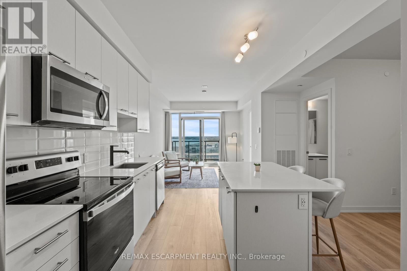 1110 - 385 WINSTON ROAD Image 8