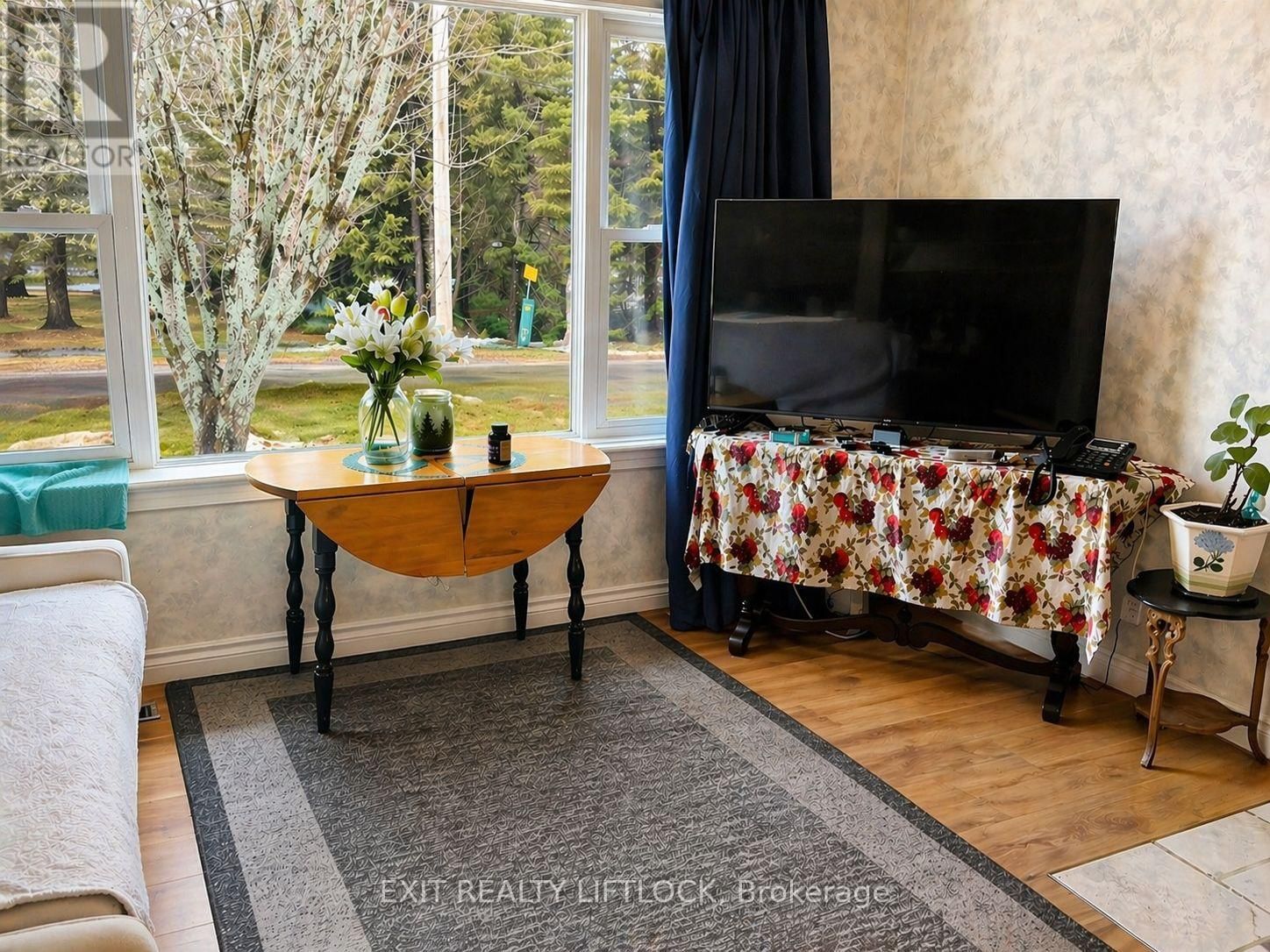 1024 ESTATES ROAD Image 2