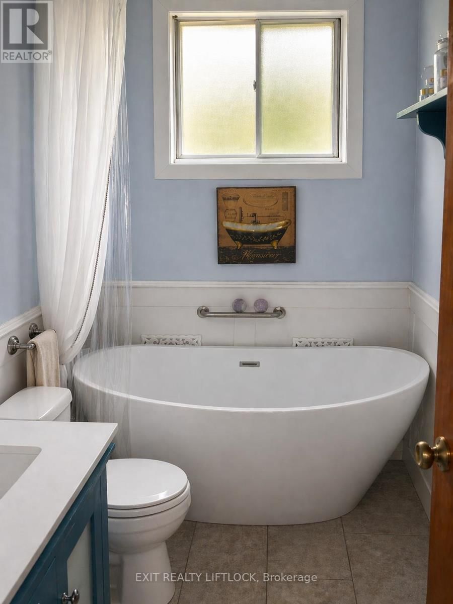 1024 ESTATES ROAD Image 7