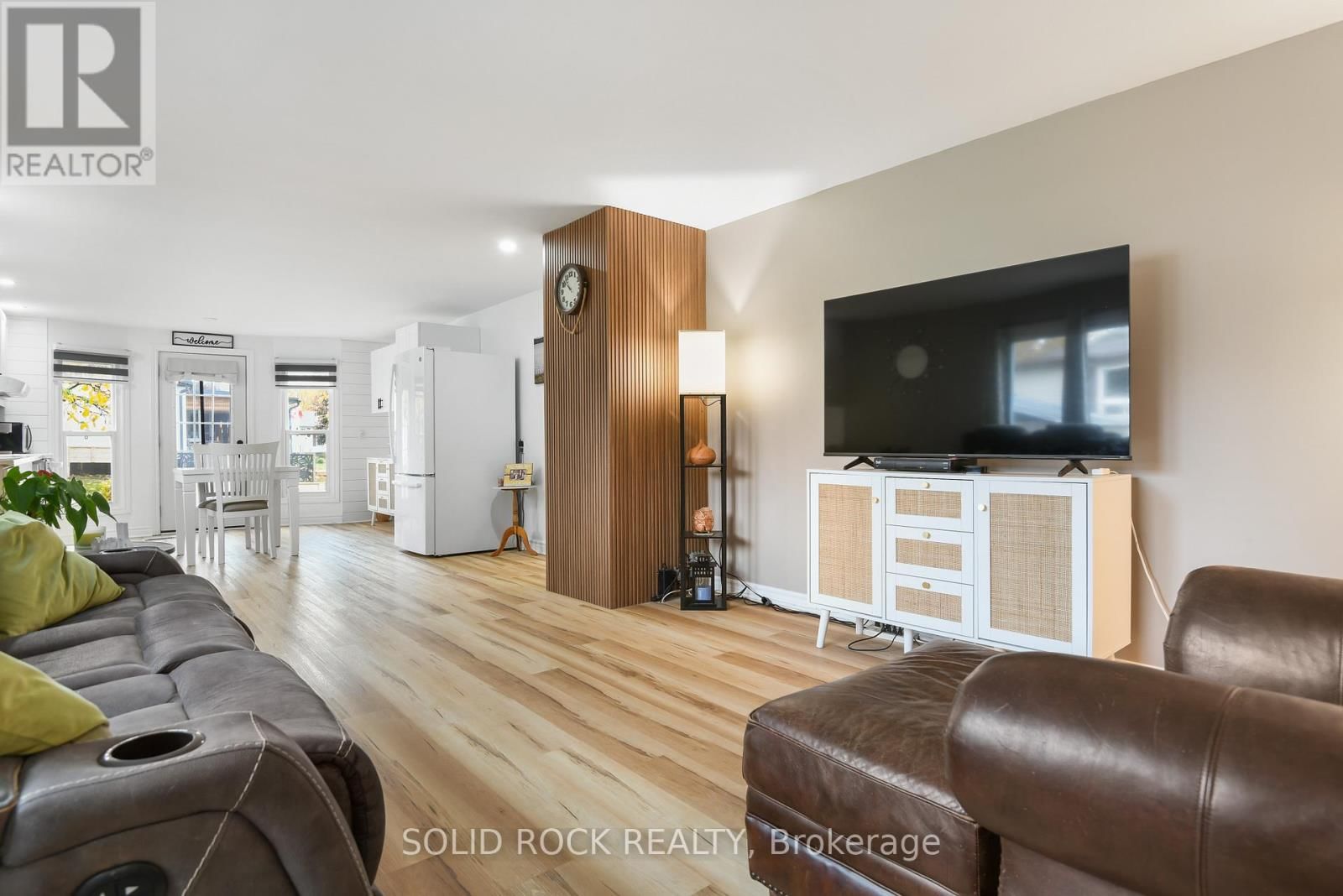 26 EVERGREEN LANE Image 10