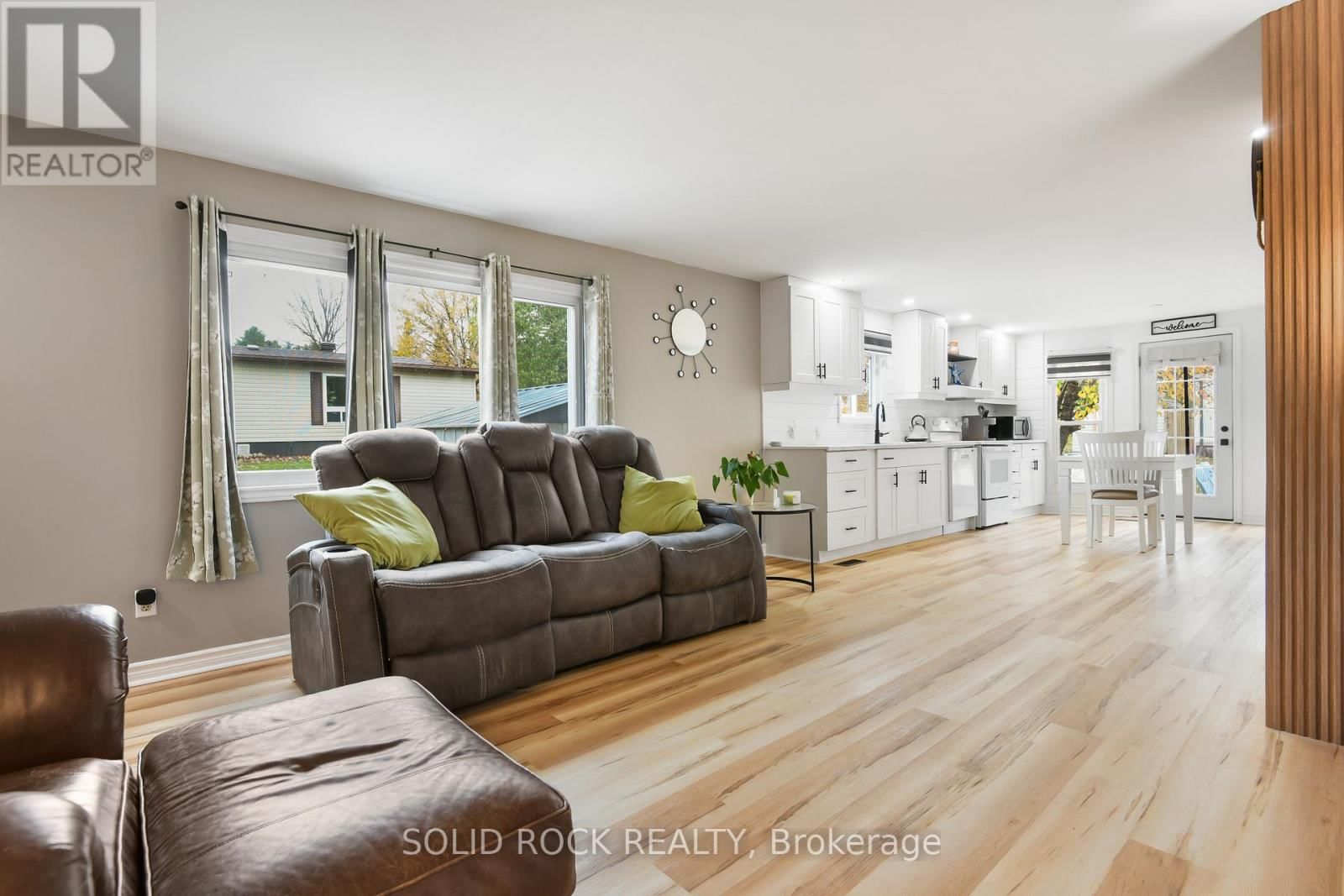 26 EVERGREEN LANE Image 11