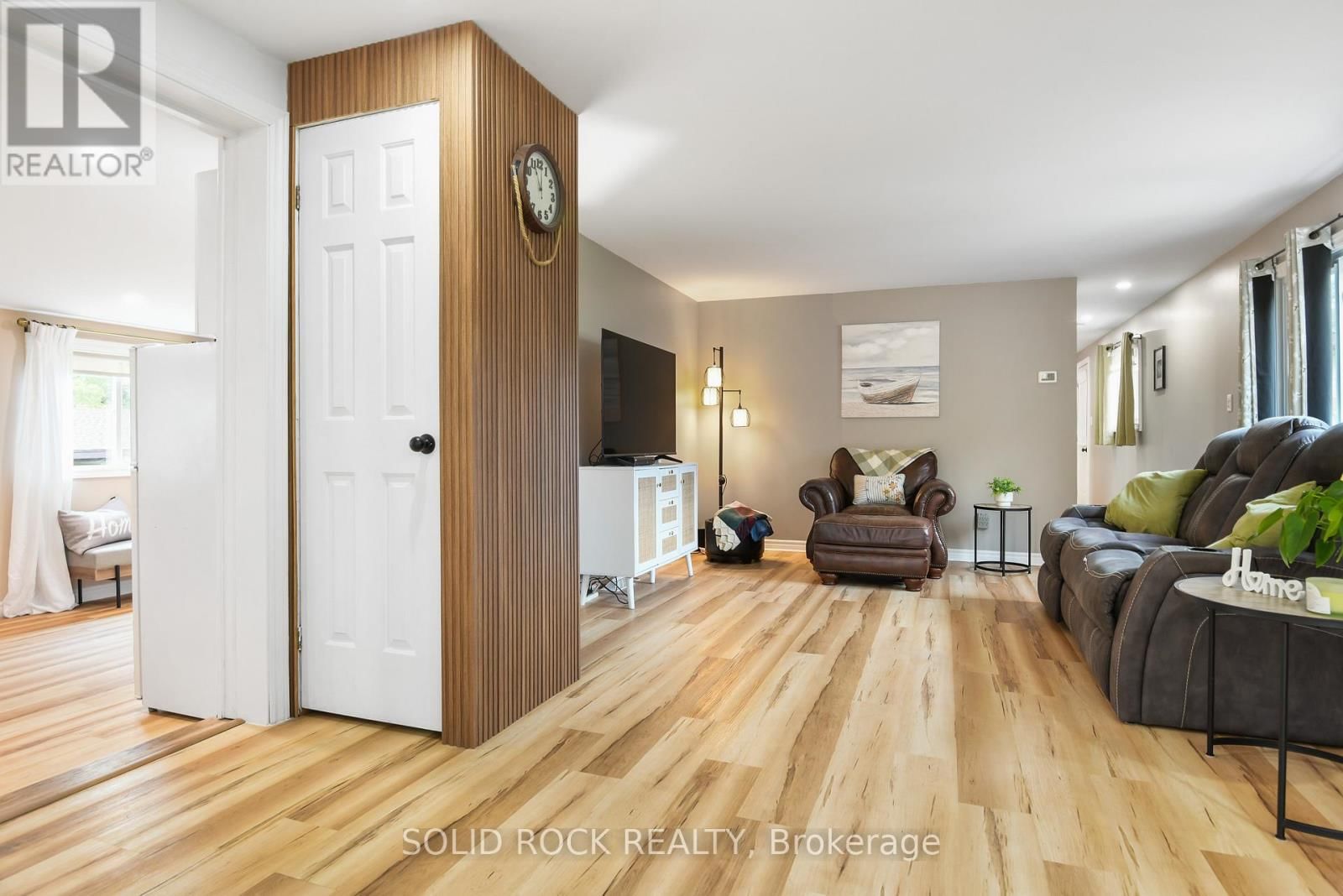 26 EVERGREEN LANE Image 13