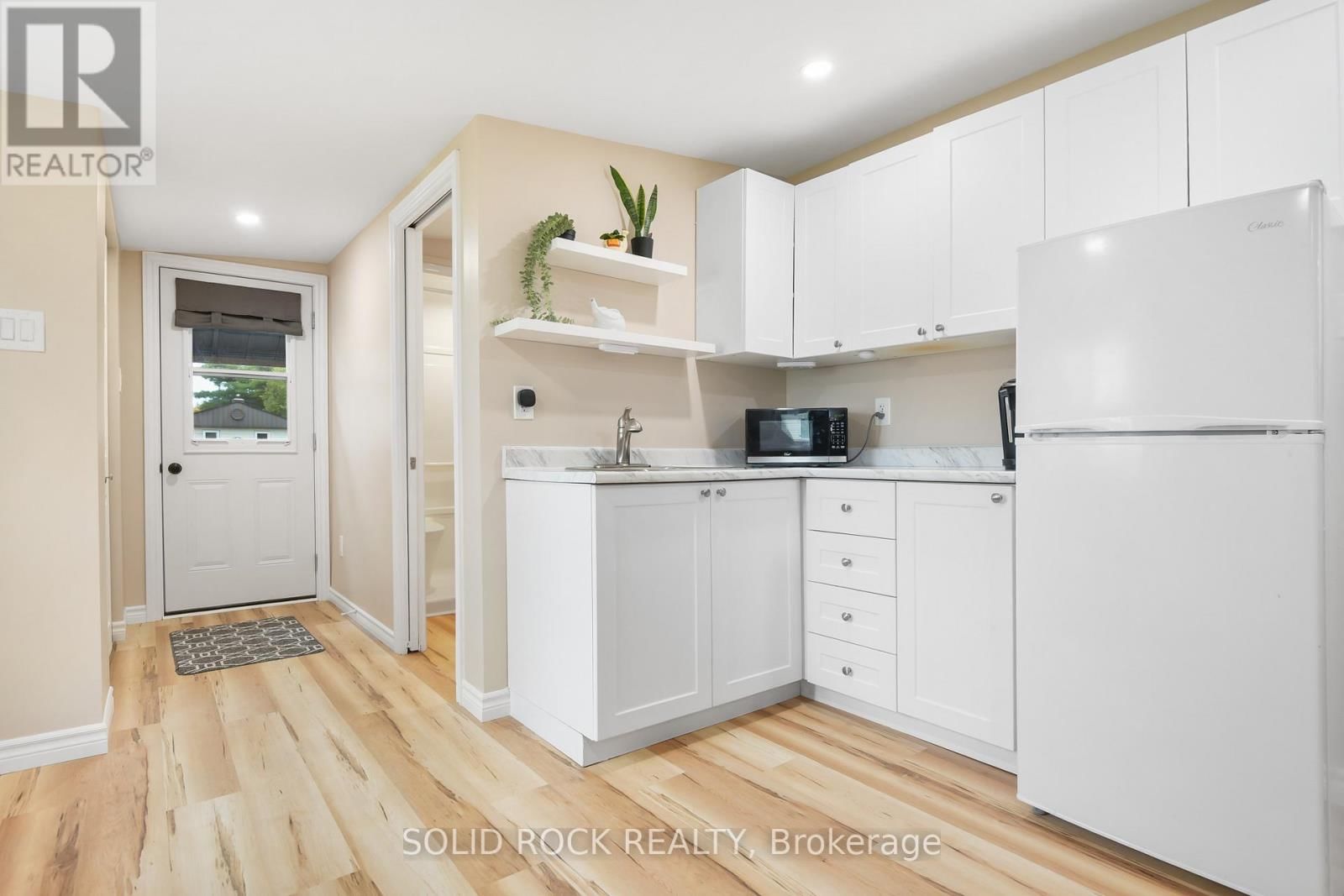 26 EVERGREEN LANE Image 24