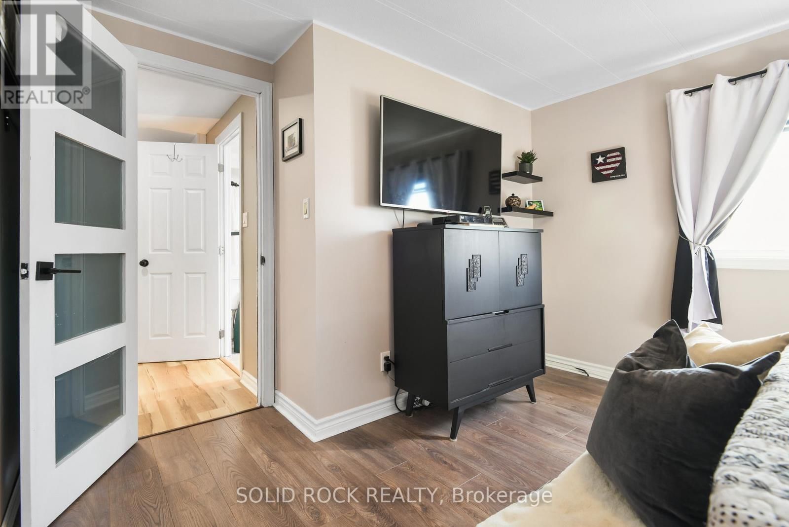 26 EVERGREEN LANE Image 30