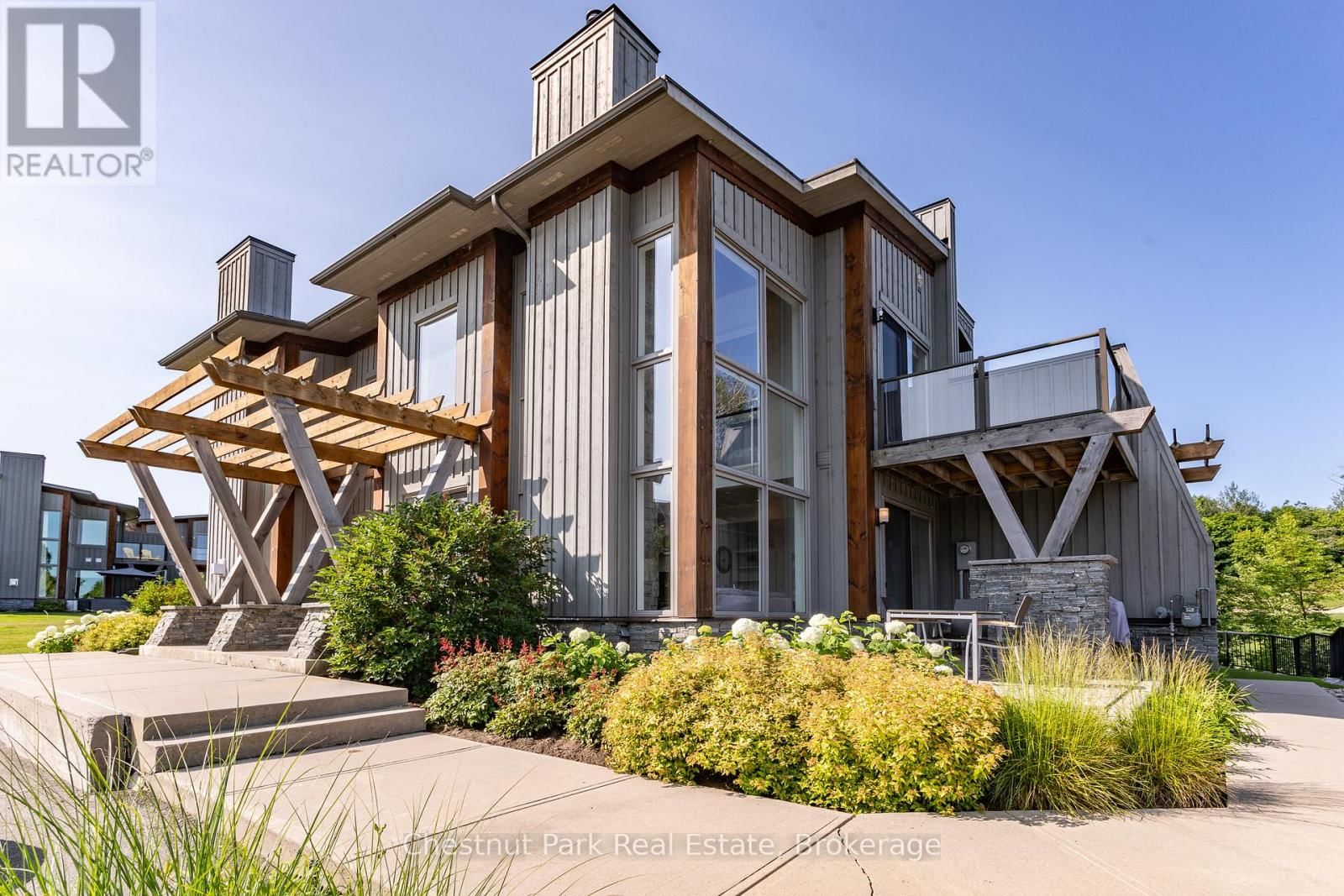 20 CARRICK TRAIL Image 1