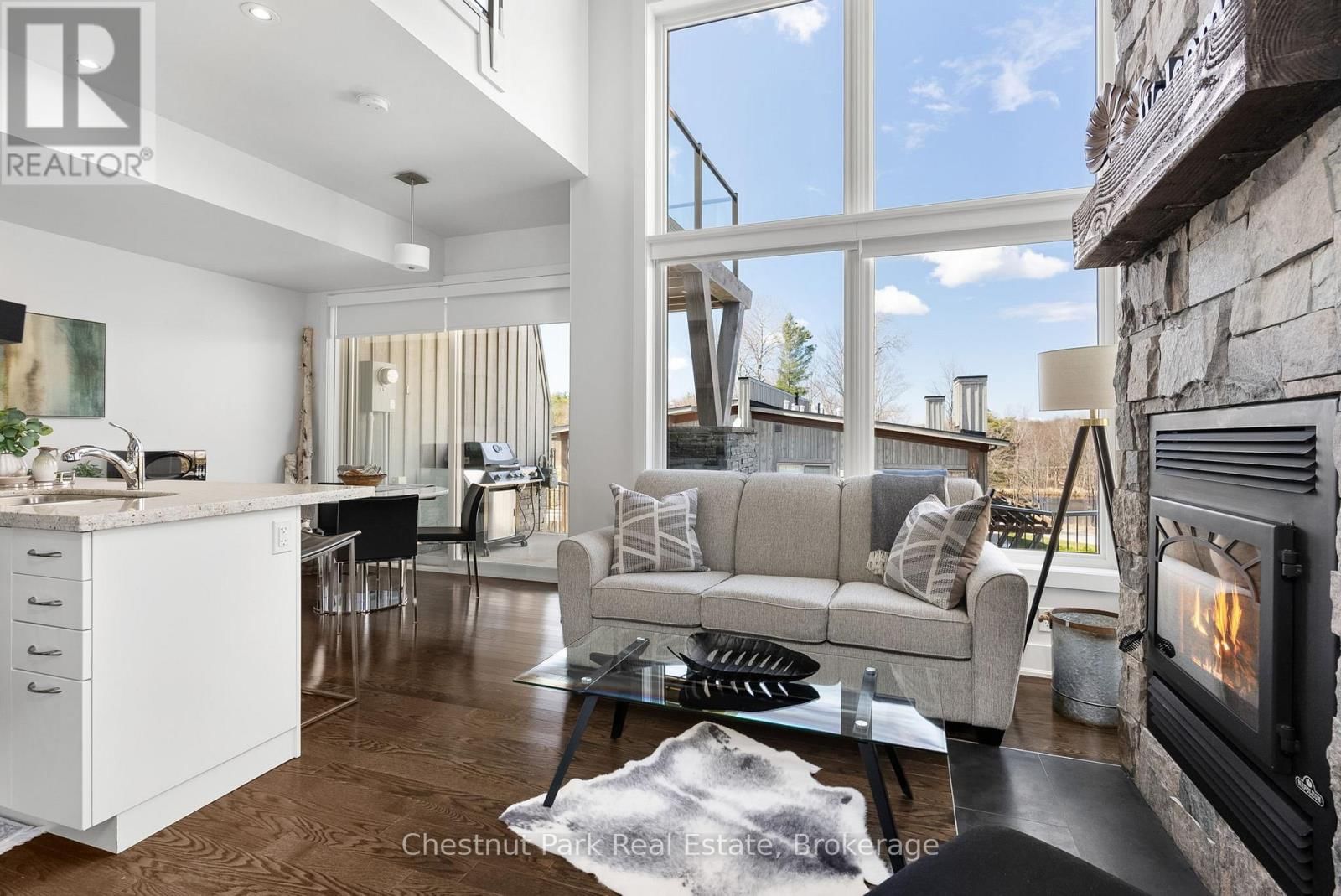 20 CARRICK TRAIL Image 16