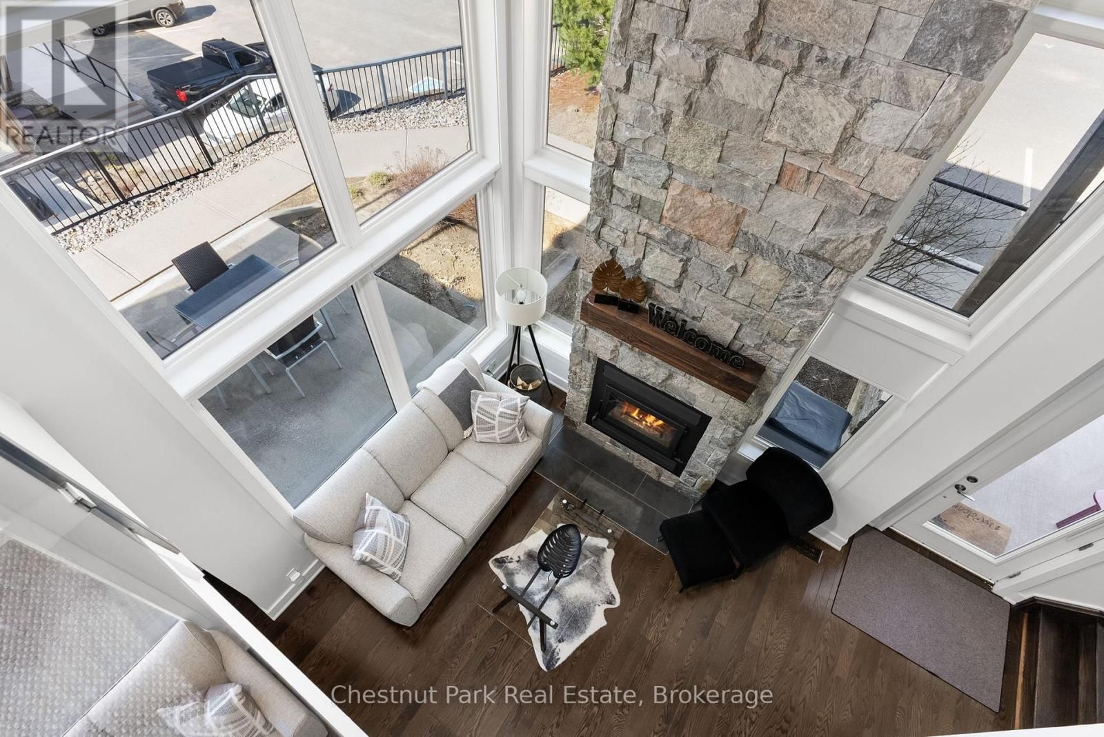 20 CARRICK TRAIL Image 17