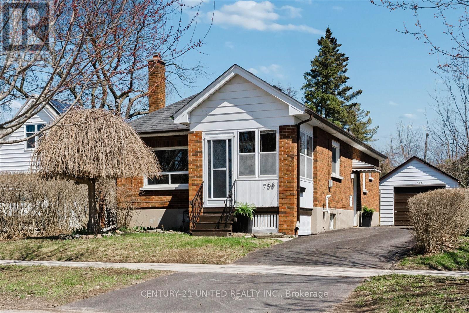 758 BETHUNE STREET Image 1