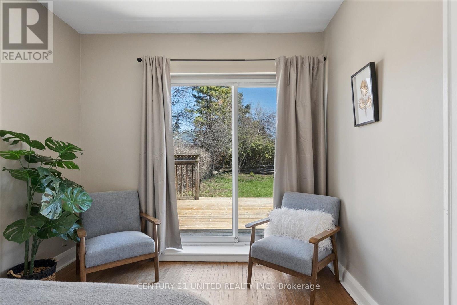 758 BETHUNE STREET Image 19