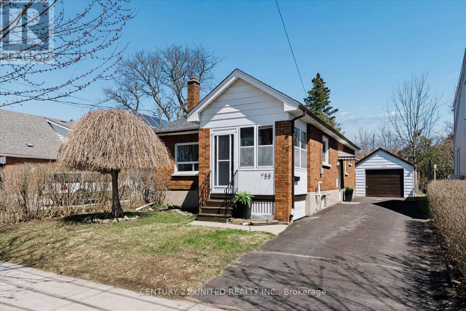 758 BETHUNE STREET Image 2