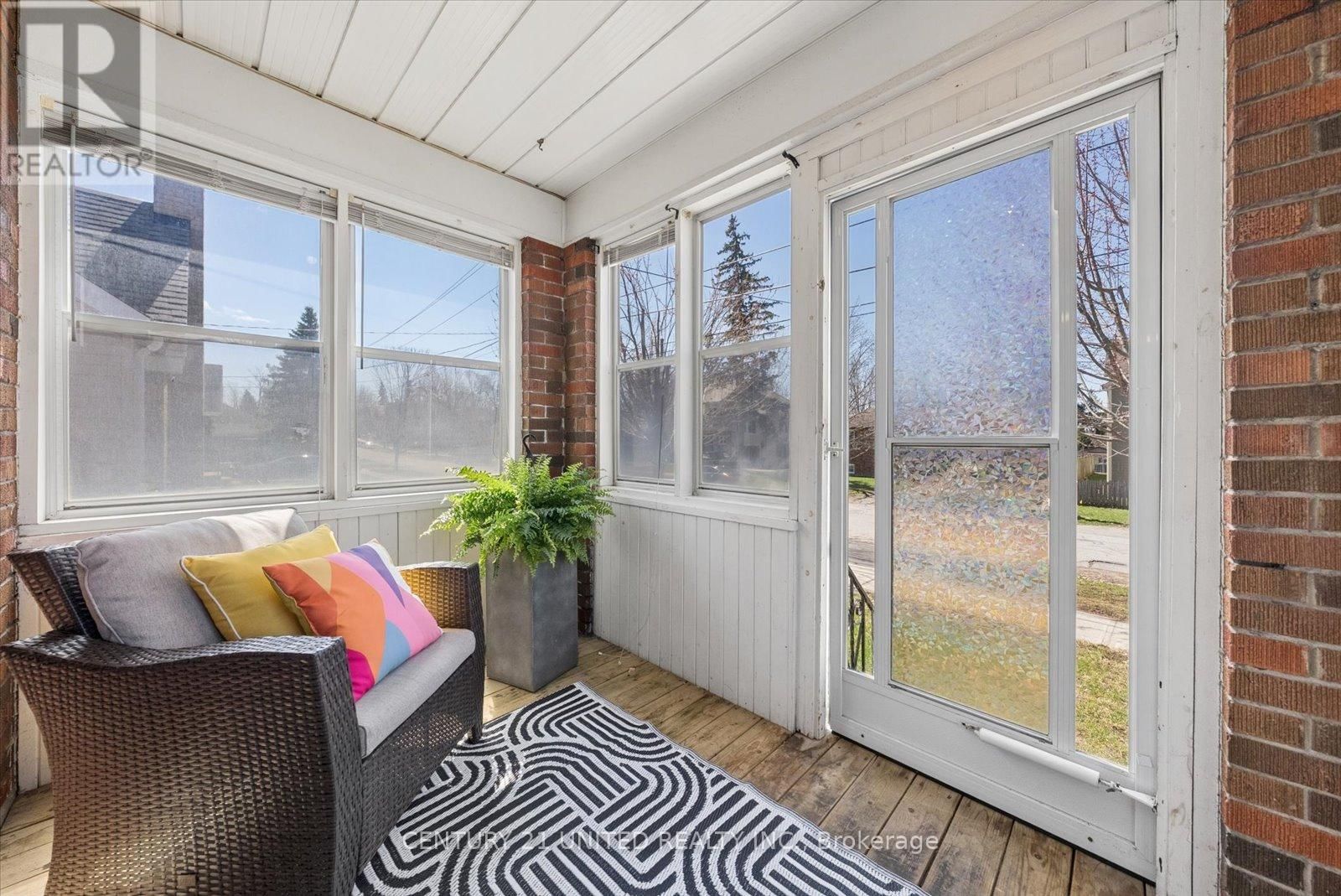 758 BETHUNE STREET Image 3