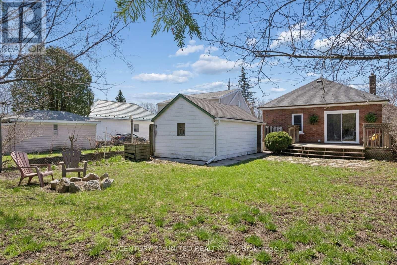 758 BETHUNE STREET Image 34