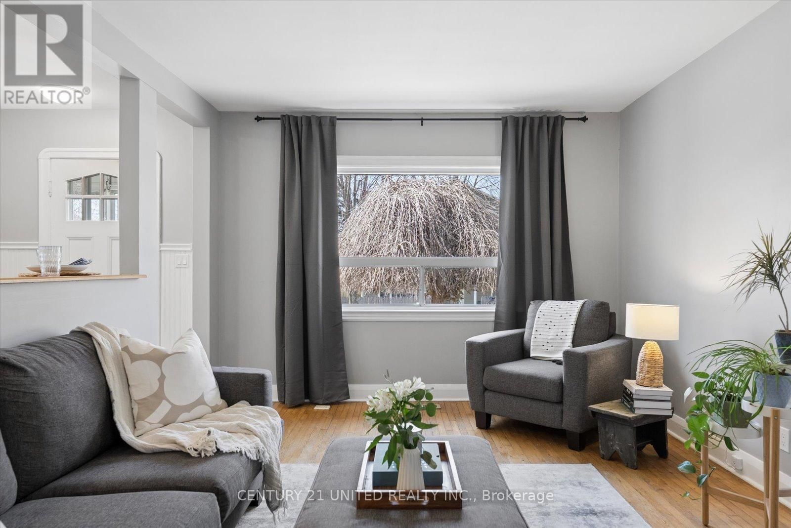 758 BETHUNE STREET Image 5