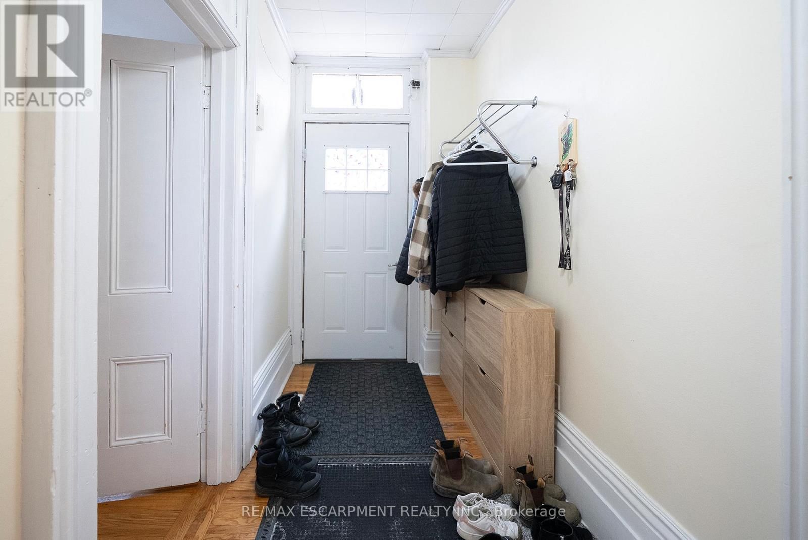 142 GRAND RIVER STREET NORTH Image 16