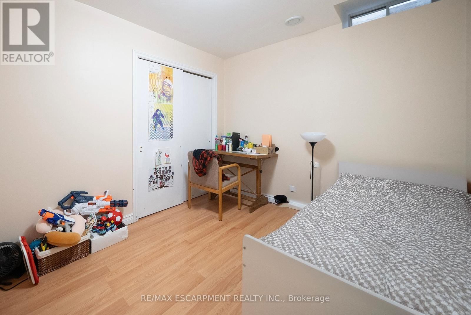 142 GRAND RIVER STREET NORTH Image 29