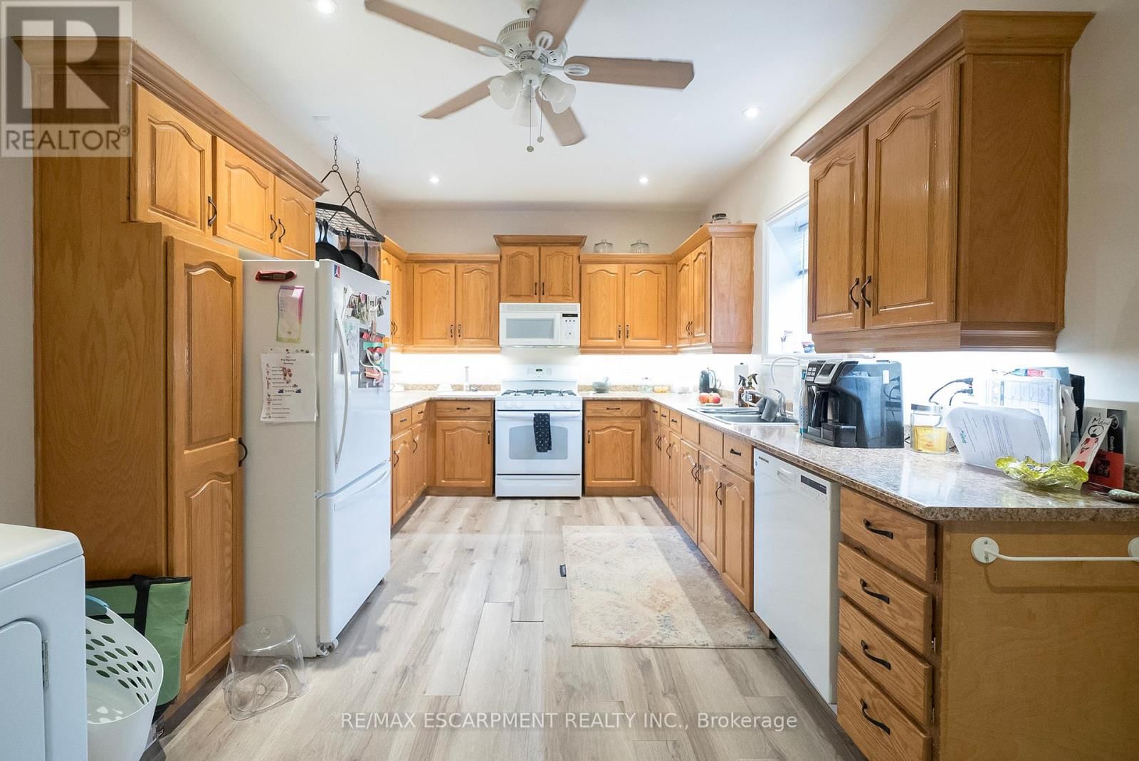 142 GRAND RIVER STREET NORTH Image 5