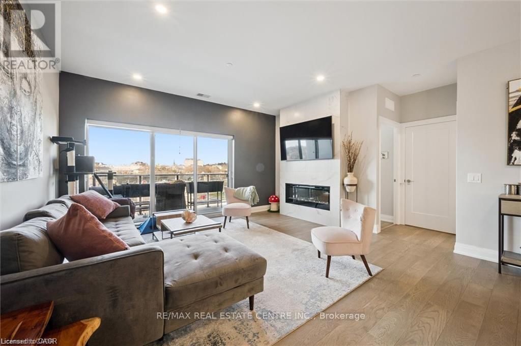 608 - 71 WYNDHAM STREET SOUTH Image 15