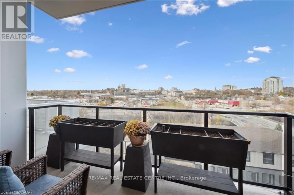 608 - 71 WYNDHAM STREET SOUTH Image 23