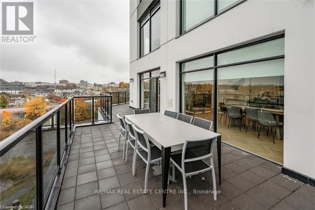 608 - 71 WYNDHAM STREET SOUTH Image 29