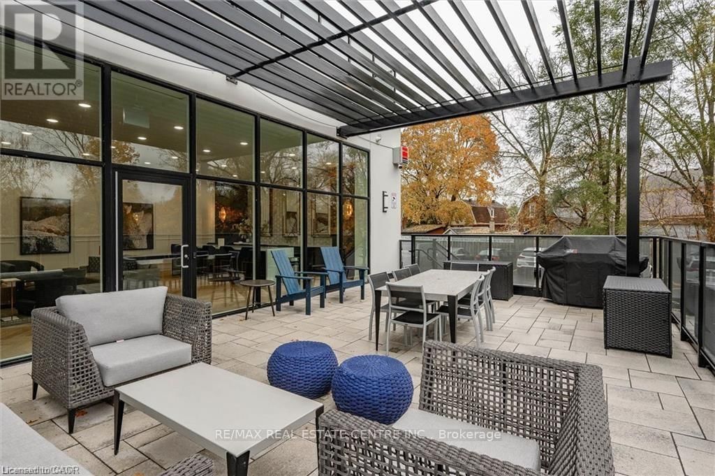 608 - 71 WYNDHAM STREET SOUTH Image 35