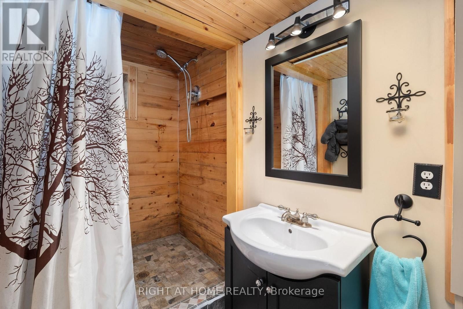 235 LOCH ERNE ROAD Image 40