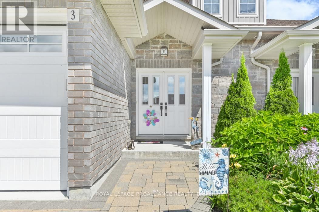 3 CORTLAND CRESCENT Image 2