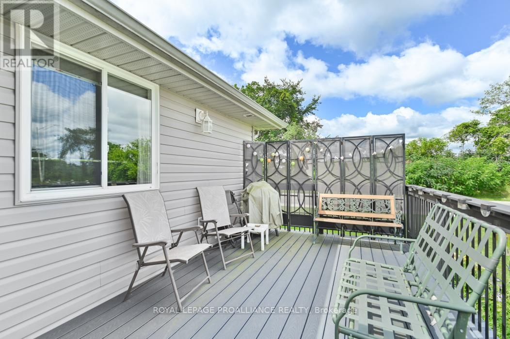 3 CORTLAND CRESCENT Image 32