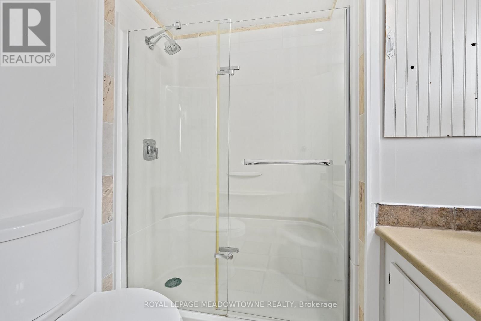 4 LAUREL LANE Image 19