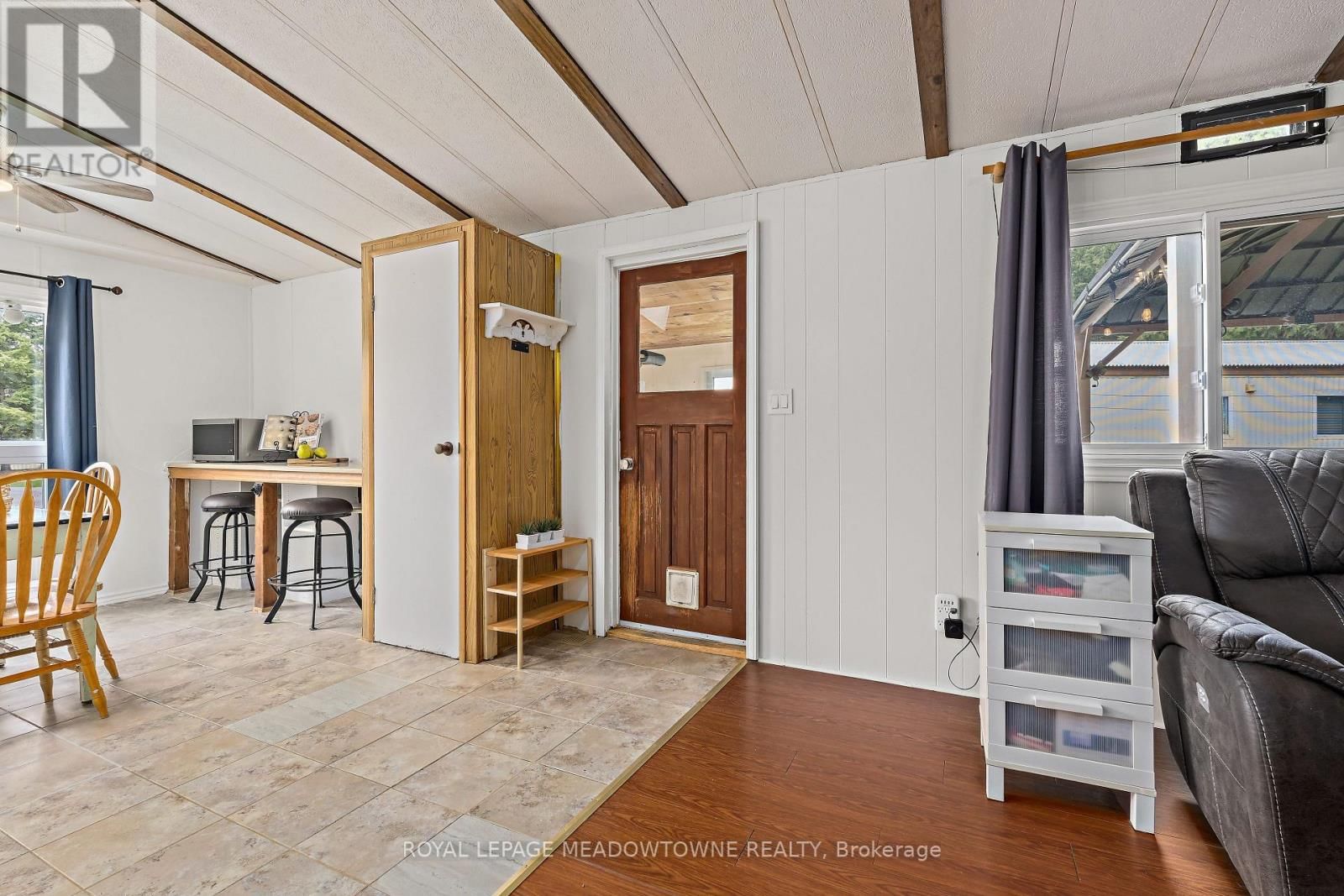 4 LAUREL LANE Image 8